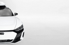 «Audi — одна из главных причин, по которой я увлекся ралли в детстве. Все, начиная с Quattro… было очень вдохновляюще видеть, как эти автомобили побеждают, и это заставило меня полюбить этот спорт». Он объясняет, что лакокрасочное покрытие Flat White