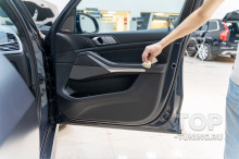 Обработка кожи и ковров в салоне BMW X7 G07 гидрофобной керамикой 