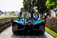Bugatti Bolide, возможно, является самой экстремальной концепцией гиперкара десятилетия, с его дикой аэродинамикой и невероятными аэродинамическими улучшениями, которые вы никогда не ожидаете увидеть на серийном автомобиле. Bugatti строит всего 40 та