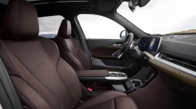 Новый небольшой электромобиль BMW iX1 EV сочетает в себе производительность и запас хода, чтобы поставить его на один уровень с электрическими конкурентами премиум-класса.