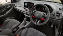 Новый Hyundai i30 N Drive-N Limited Edition уже поступил в продажу по цене от эквивалента 2,6 млн рублей — примерно на 150 000 больше, чем стандартный DCT i30 N.
