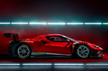 Уже будучи красивым холстом, Ferrari сосредоточилась на превращении 296 GT3 в еще более аэродинамический автомобиль. 
