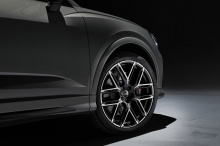 Если вы не слышали о нем, то это европейский внедорожник, который, по сути, представляет собой приподнятую Audi RS3 с пятью цилиндрами и всем остальным. Но этот, будучи специальным выпуском 