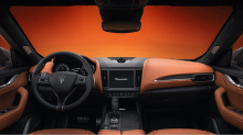 Maserati предлагает два новых цвета кузова для FTributo, Grigio Lamiera или Arancio Devil — последний представляет собой оранжевый оттенок, вдохновленный прозвищем Марии Терезы «дьяволица», по данным фирмы. И Ghibli, и Levante FTtributo оснащены 21-д