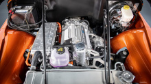 Компания Jeep представила новый концепт-кар, разработанный подразделением тюнинга и модификации Mopar, предназначенный для «исследования эффективной аккумуляторно-электрической силовой установки для классических моделей Jeep». Названный CJ Surge, это