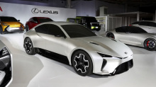 Концепт был впервые представлен в конце прошлого года как часть линейки электромобилей родственного бренда Toyota, состоящей из 11 электромобилей, которым суждено присоединиться к соответствующим модельным рядам двух фирм до 2030 года. Lexus описывае