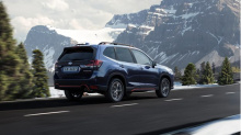 Subaru переработал внедорожник Forester, добавив функции безопасности, внутренние технологии и некоторые механические настройки, которые, по словам компании, улучшили плавность хода и управляемость автомобиля.