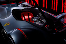 Как рассказывает главный дизайнер Флавио Манцони, дизайнеры Ferrari приступили к проекту два с половиной года назад. Манцони сказал им спроектировать «самый красивый, самый футуристический автомобиль в мире». Глава отдела перспективного дизайна Матте