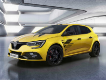 Есть также 19-дюймовые колеса Renault «Fuji Light», заниженная подвеска Cup и система управления четырьмя колесами Trophy 4CONTROL.