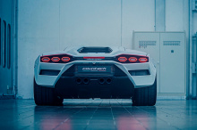 В пресс-релизе о редизайне своего музея к 60-летнему юбилею Lamborghini говорит о «годе неожиданных мероприятий и событий», который может включать в себя представление Countach 60 Anniversario. Летом прошлого года мы нашли заявку Lamborghini на регис