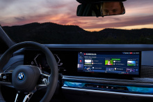 BMW заявляет, что автомобильное приложение Бундеслиги будет воспроизводить видеоматериалы только тогда, когда автомобиль стоит. Во время движения водитель может прослушивать аудиопоток контента. Годовая программа позволит инженерам-программистам улуч