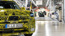 Нам уже представили будущее MINI с нулевым уровнем выбросов с электрическим хэтчбеком, и в 2023 году британская фирма расширит свою линейку электромобилей новым внедорожником Countryman. Используя архитектуру FAAR материнской компании BMW, новый Coun