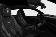 Генеральный директор Lamborghini Стефан Винкельманн подтвердил Road & Track, что преемник самого продаваемого внедорожника Urus появится в 2029 модельном году и будет полностью электрическим. Дебют безымянного внедорожника намечен на год после того, 