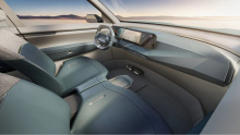 Европа? Об этом пока ничего не сказано, но Kia намекнула, что серийный EV5 может быть моделью, доступной по всему миру, сообщив, что «детали относительно любых планов на будущее для других мировых рынков будут сделаны в надлежащее время».