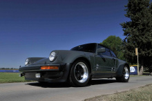 В этом году компания Porsche отмечает 75-летие своего существования, и, чтобы отметить это событие, Porsche Cars North America в партнерстве с Автомобильным музеем Петерсена создала новую выставку, которая будет работать в течение года, начиная с 16 