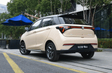 16 января компания Electric House (или EV House) представила свой полностью электрический мини-электромобиль под названием Yue 01 с ценовым диапазоном 59 800–79 800 юаней (750 000-1 млн рублей), предлагая шесть моделей в двух вариантах запаса хода: 2