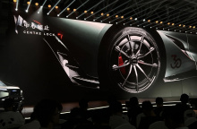 Speedster Super 9 был создан руководителем отдела дизайна BYD Вольфгангом Эггертом, бывшим сотрудником Lamborghini и Audi.