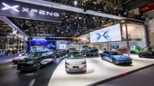 В середине и конце 2023 года компания Xpeng продавала более 7000 единиц внедорожника-купе G6 ежемесячно. Однако в 2024 году объём продаж этой модели снизился до 1000–2000 единиц в месяц. Таким образом, Xpeng не удалось превзойти Tesla Model Y на внут