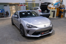 108406 Монтаж тюнинг-спойлера для Toyota GT86 II под ключ