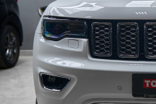 Тюнинг Jeep Grand Cherokee WK2 – дооснащение доводчиками дверей и антихром