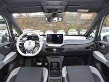 Компания Volkswagen представила в Китае обновлённую версию электрического автомобиля ID.3