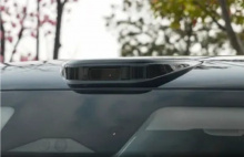 Размеры автомобиля — 5240/1999/1800 (1810) мм, колёсная база — 3160 мм. Снаряжённая масса варьируется от 2660 до 2820 кг в зависимости от комплектации.