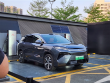 Компания BYD официально представила новый флагманский внедорожник серии Dynasty — Tang L