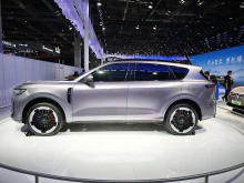 С момента первоначального запуска предыдущая модель уже привлекла более 100 000 клиентов.