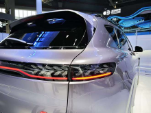 На автосалоне в Шанхае в 2025 году был официально представлен совершенно новый Voyah FREE+ — комплексное обновление флагманского внедорожника Voyah FREE