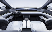 На видео, опубликованном 14 мая 2025 года, можно увидеть расширенные возможности автомобиля по оказанию помощи водителю. Однако многие наблюдатели заметили поразительное сходство между прототипом FX и уже несуществующим Jiyue 01 из Китая.