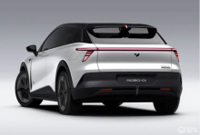 На видео, опубликованном 14 мая 2025 года, можно увидеть расширенные возможности автомобиля по оказанию помощи водителю. Однако многие наблюдатели заметили поразительное сходство между прототипом FX и уже несуществующим Jiyue 01 из Китая.