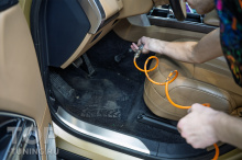 Полная химчистка салона + керамика кожи для нового Range Rover 