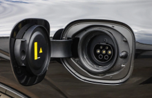 Volvo представил обновлённую версию среднеразмерного SUV XC60