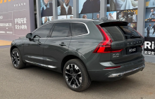 В линейке представлено семь комплектаций: пять бензиновых версий B5 и три гибридные модификации T8.