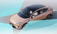 Его стартовая цена — 278 999 сингапурских долларов (около 1,56 млн юаней или 17,64 млн рублей). Для сравнения: в Китае стартовая цена этой модели составляет всего 289 900 юаней (примерно 3,29 млн рублей), что в пять раз меньше.