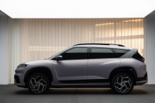 Ранее автомобиль был известен под названием Elexio. Его запуск на китайском рынке запланирован на сентябрь 2025 года, что ознаменует начало «Года новой энергии», объявленного Пекином.