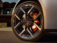 Компания Xpeng официально представила первые изображения нового седана P7 «Wing Edition»