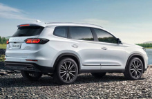 Для справки: Tiggo 8 Zhuoyue Edition стоит от 109 900 до 119 900 юаней (от 1,28 до 1,4 млн рублей). Модель оснащена двигателем 1,5TCI с максимальной мощностью 115 кВт (154 л. с.) и максимальным крутящим моментом 230 Нм.