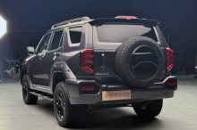 Модель будет доступна в двух инновационных версиях: Hi4-T и недавно разработанном Hi4-Z. Мировая премьера автомобиля состоялась 22 сентября в Китае, где были представлены все ключевые особенности новинки.