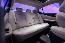 Это первый в мире автомобиль на топливе, оснащённый системой Huawei HarmonyOS cockpit.