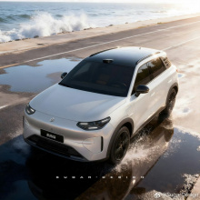 Сзади у A10 нет сквозного фонаря — компоновка более простая. У автомобиля плавающая крыша, которая перекликается с дизайном некоторых других небольших электромобилей (например, Mini и некоторых моделей Smart). Квадратные задние фонари визуально увели