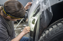 110725 Оклейка зоны риска нового Hyundai Santa Fe 2023+ против сколов и царапин на ЛКП