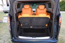 Автомобиль представлен в трёх комплектациях. Цена варьируется от 319 800 до 389 800 юаней (3,68–4,48 млн рублей).