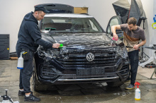 Защита всего кузова + доводчики в двери Volkswagen Touareg III из Германии