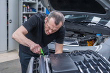 Оклейка кузова сатиновой пленкой, шумоизоляция для нового BYD Tang