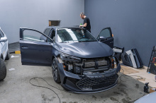 111204 Оклейка кузова сатиновой пленкой, шумоизоляция для нового BYD Tang