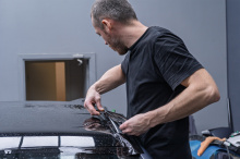 Оклейка кузова сатиновой пленкой, шумоизоляция для нового BYD Tang