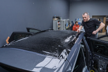 Оклейка кузова сатиновой пленкой, шумоизоляция для нового BYD Tang