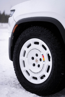 История знает немало примеров, когда прорывные разработки рождались в рамках skunkworks-проектов — инициативных команд, работающих вне стандартных процессов