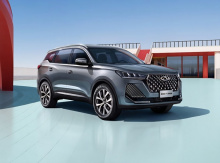 По данным китайского новостного издания Dongchedi, хотя модель уже экспортируется в Россию, теперь Chery планирует начать её продажи и на внутреннем рынке — вероятно, с обновлённым дизайном.